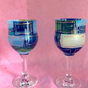 Unique HandPainted seamless wine Glasses Signed elegant probably Italian